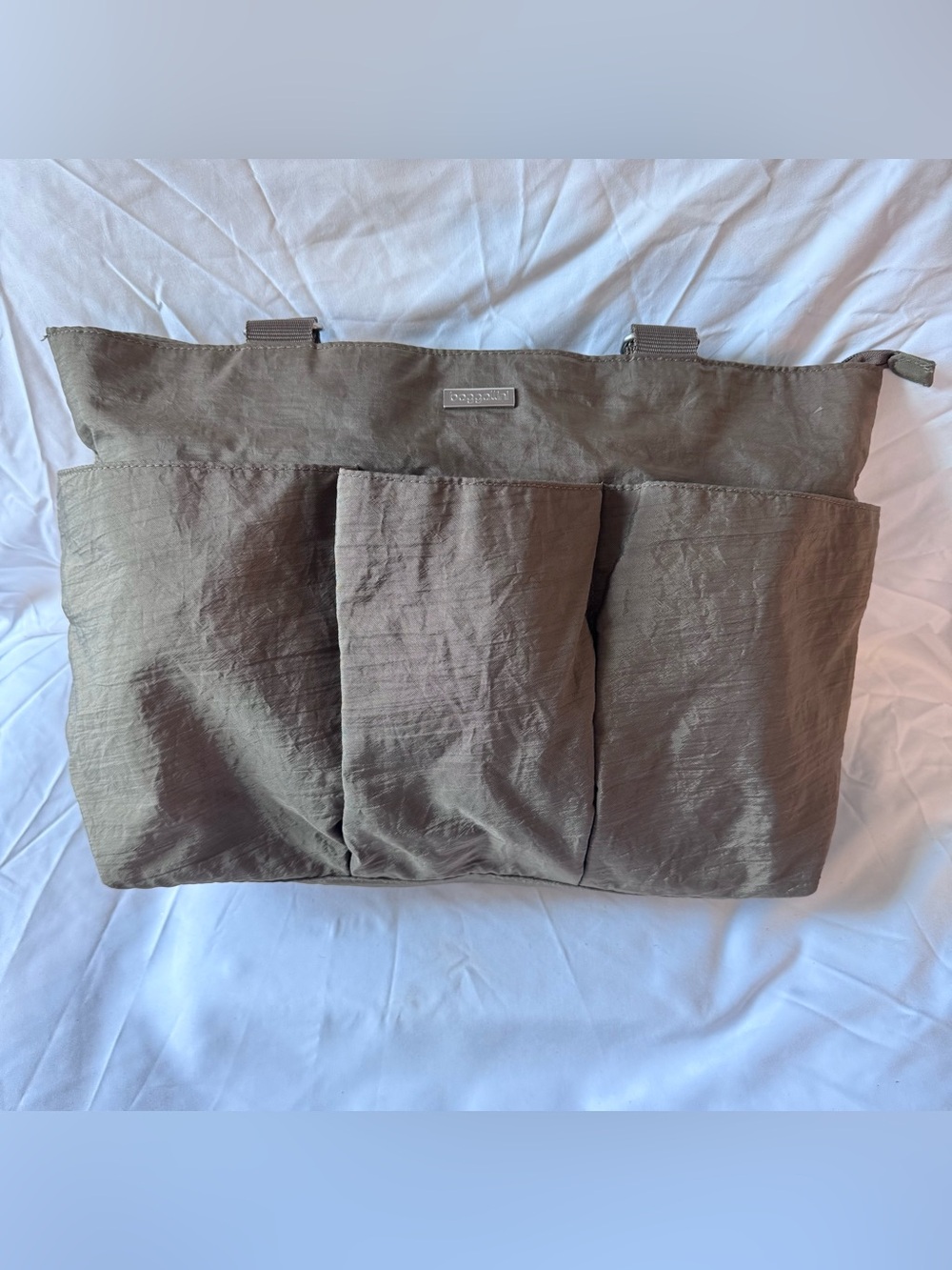 Baggallini Women's Large Nylon Tote Olive Green Travel Organizer Bag Carry On